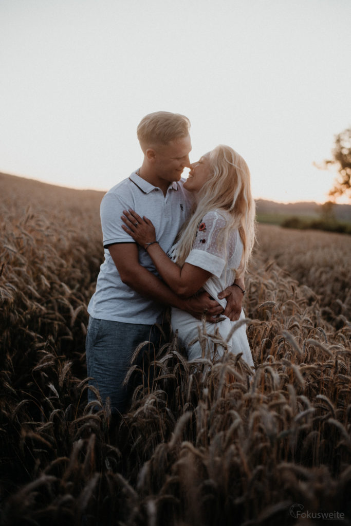 Paarfotos Umarmung Outdoor Eutin