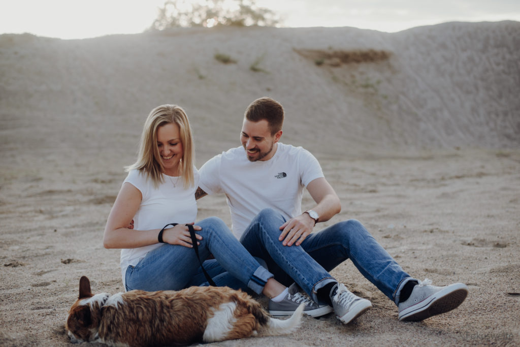 Paarfotografie Eutin Paar mit Hund