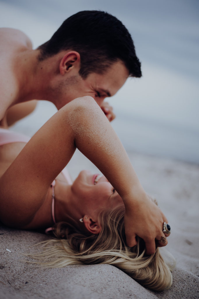 Paarfotograf Paarshooting an der Ostsee am Strand