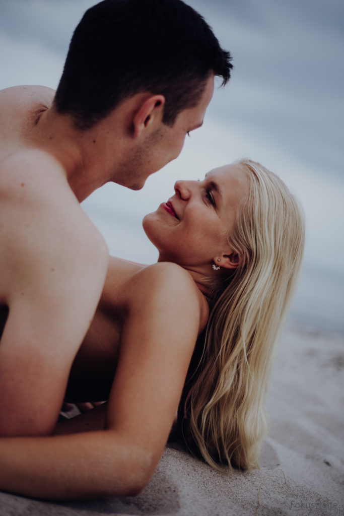 Paarshooting Ostsee am Strand